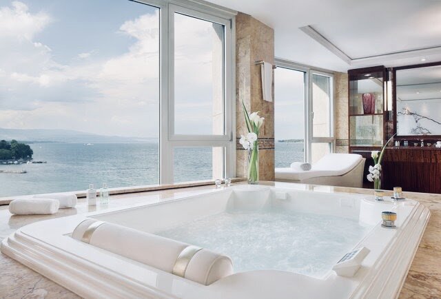 Если у ВАС есть лишние 68 тыс. долларов. Предлагаю взглянуть на самый ДОРОГОЙ в мире ГОСТИНИЧНЫЙ номер.