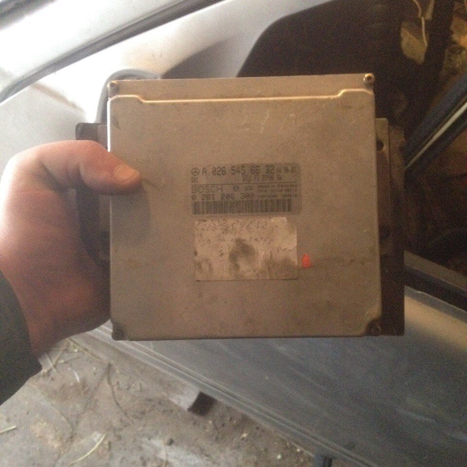 Мозгиии mercedes benz w210 ликвид.Покупают за пару часов.