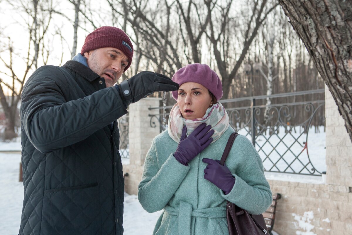 Кадр из сериала "Посторонняя"