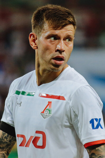 2) Федор Смолов.