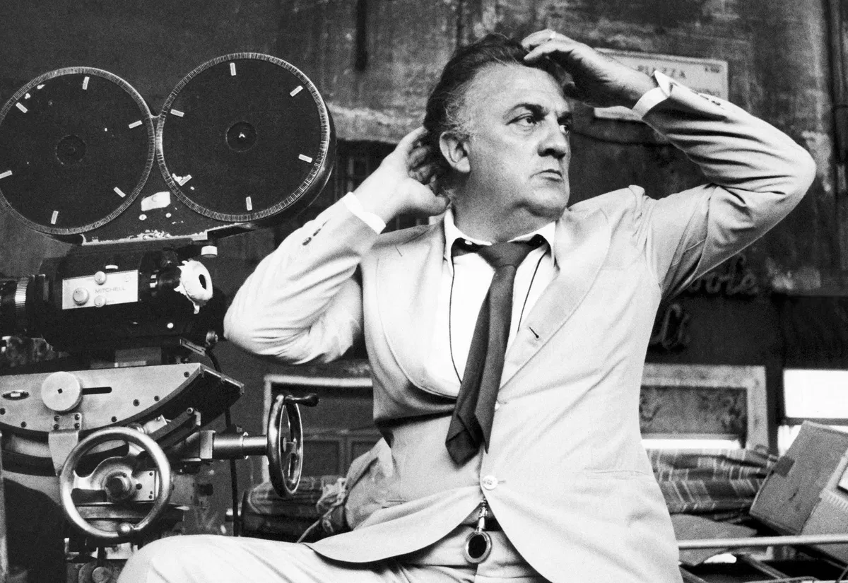 Федерико Феллини. Федерико Феллини (1920-1993). Федерико Феллини Режиссер. Феллини фото. Феллини режиссер