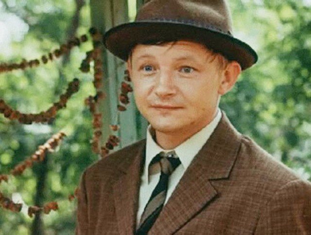 Молодой Михаил Кононов (фото Яндекс Картинки)