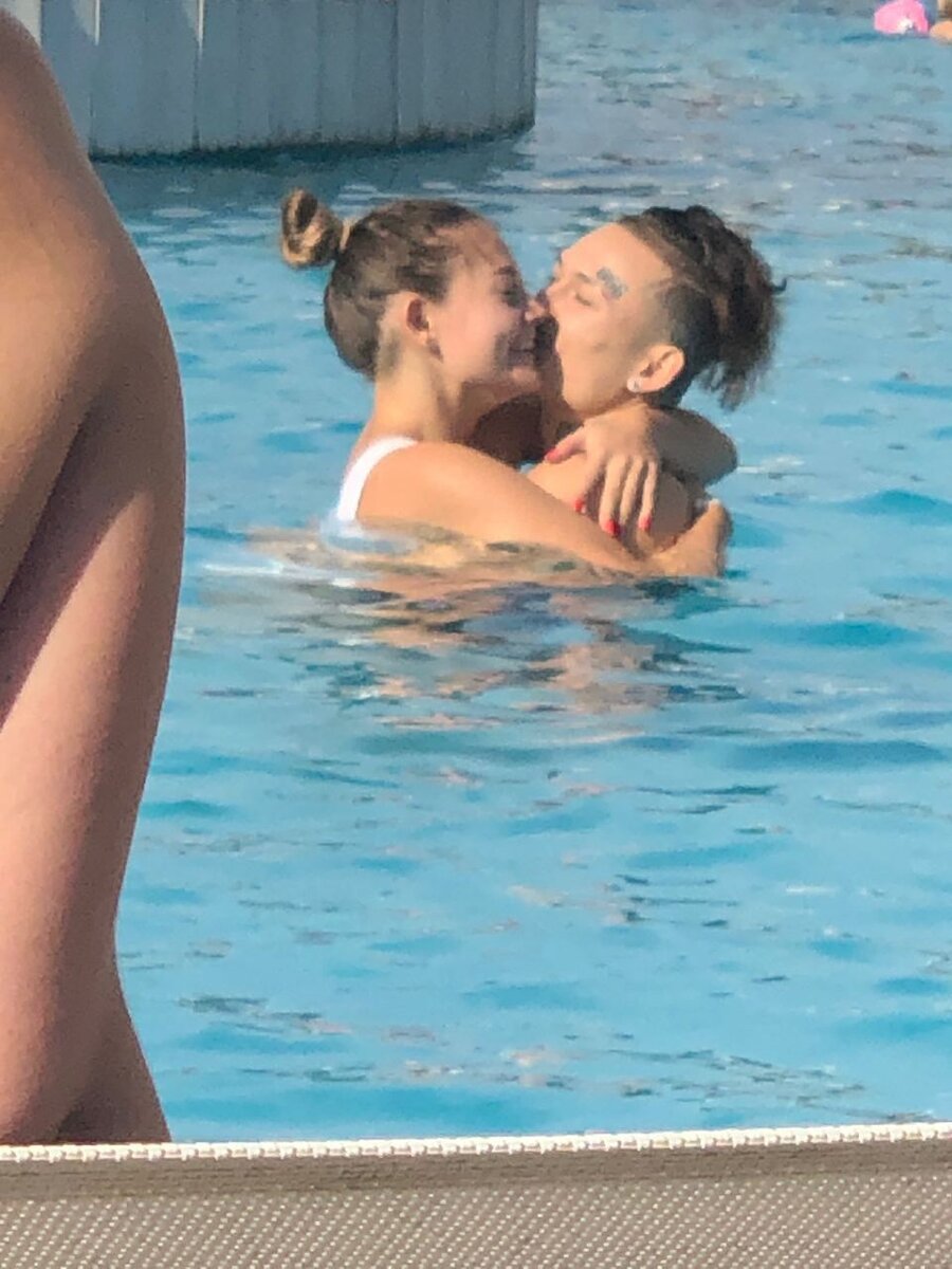 Алишер и Диля встречаются?