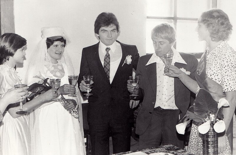 Советская свадьба 1980-е годы. Фото Яндекс картинки.