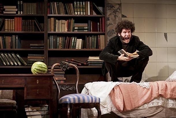 В таком образе Херманис видит Пушкина. Фото: https://www.imhoclub.lv/ru/material/grazhdane_rossii_pomogite_borotsja_s_nacistami_prekratite_ih_finansirovat_2