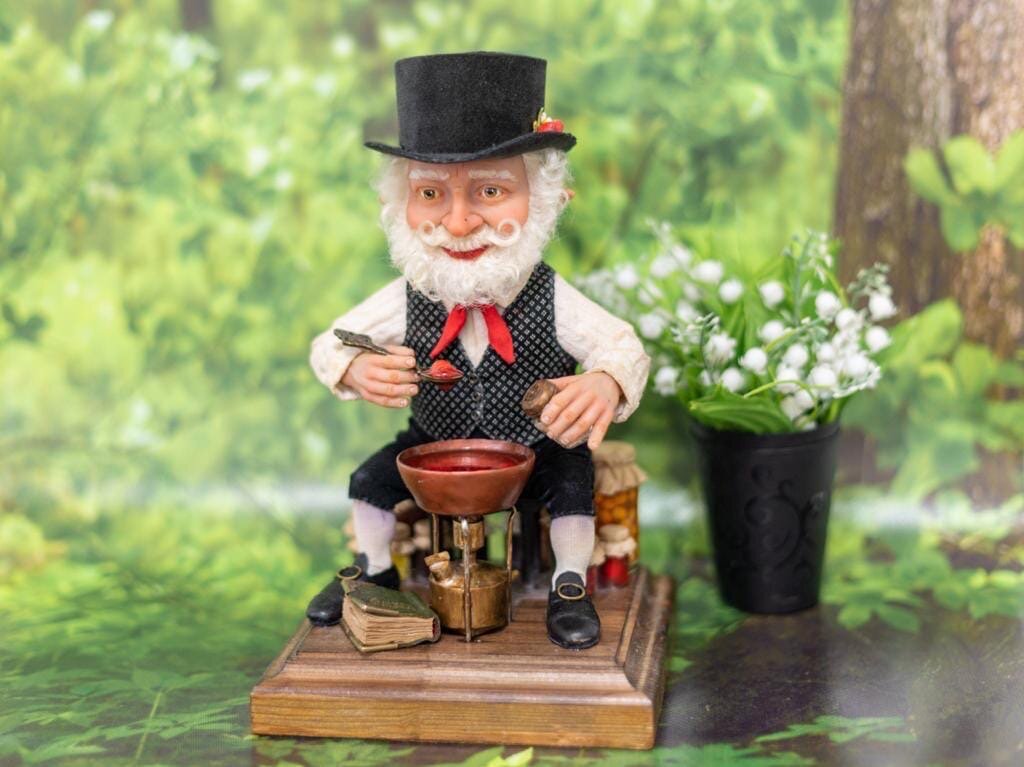 Авторская кукла гном дядюшка Джем (2020 г.), находится в частной коллекции г. Усинск 