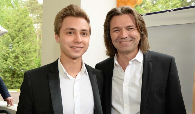 Дмитрий Маликов и его племянник. Фото: Anatoly Lomokhov/Global Look Press/ www.globallookpress.com 