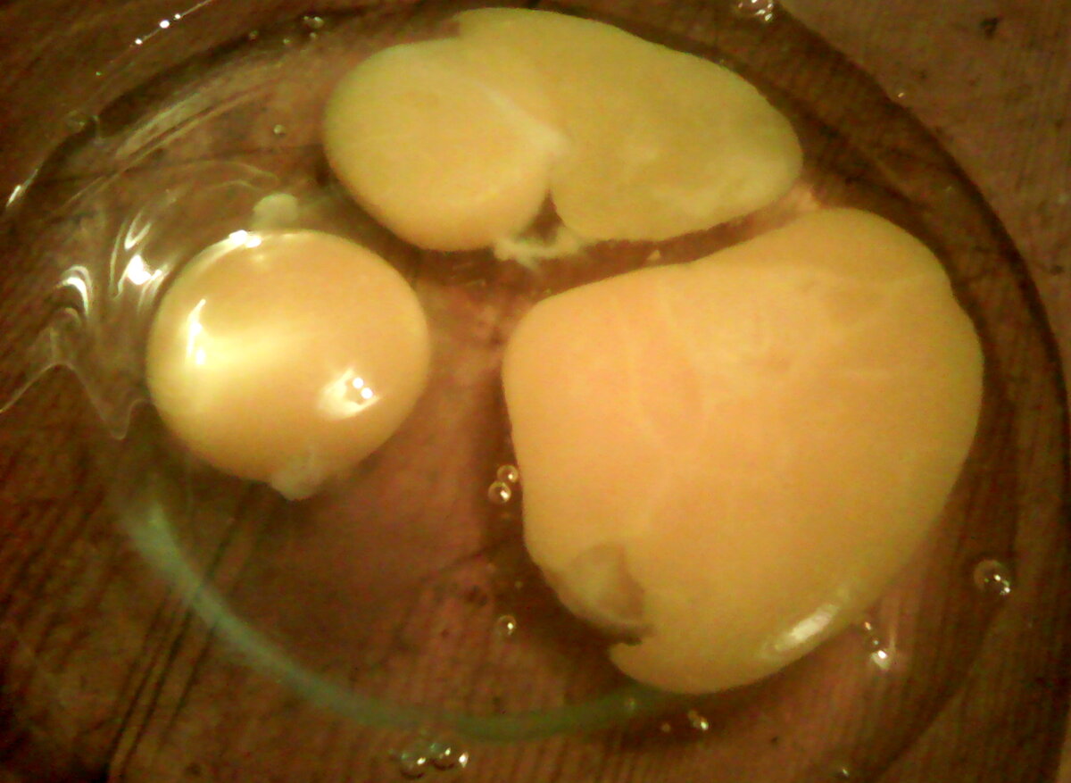 Разбиваю яйца