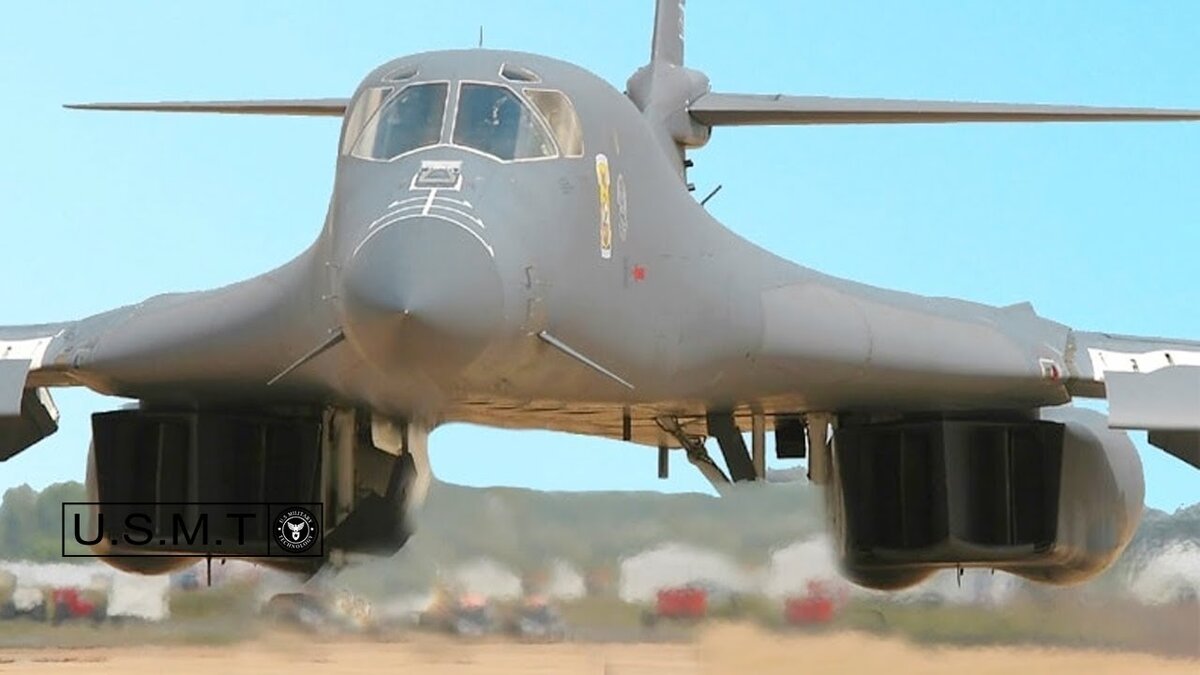 Бомбардировщик В1-В. Автор снимка U.S. Military Technology 