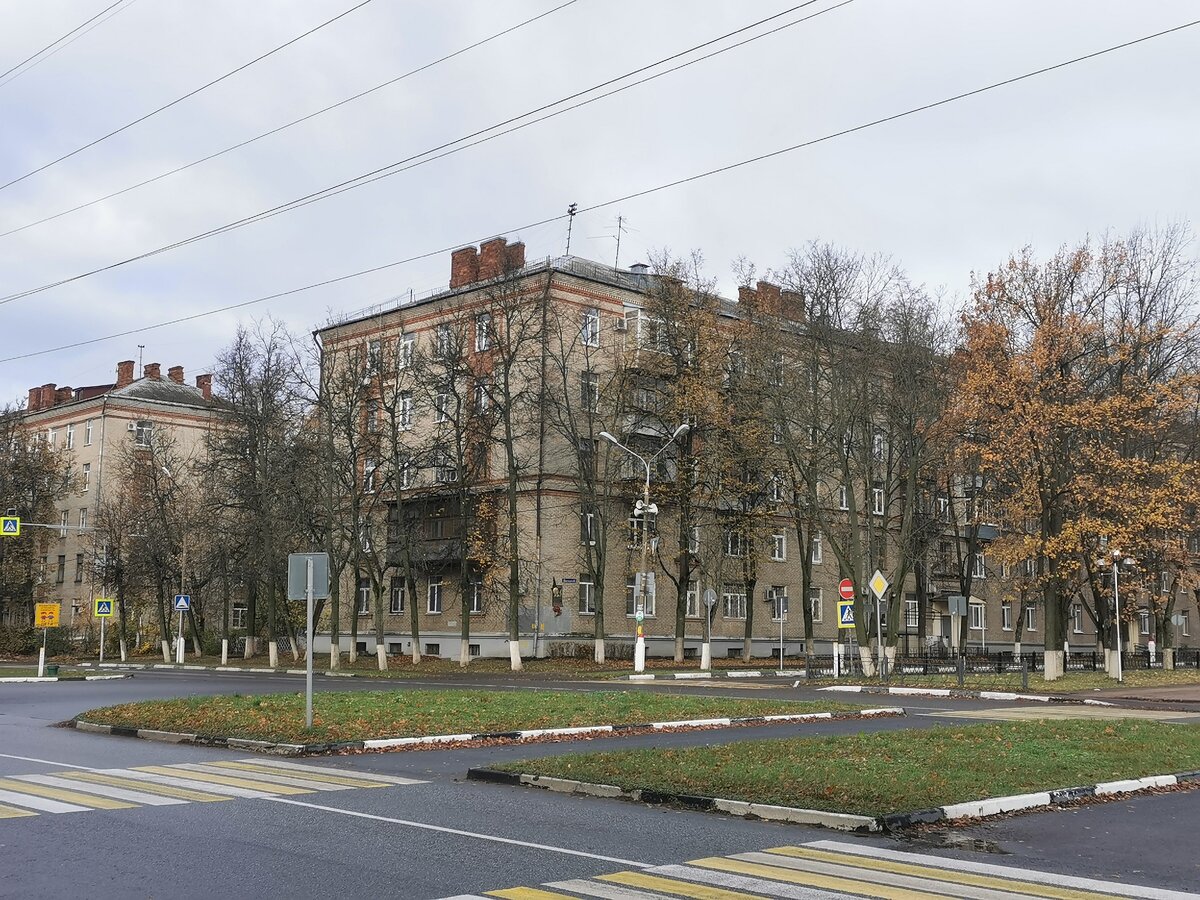 Наложили на совесть. Спорные строительные решения увидела на улицах города  | Посад | Дзен