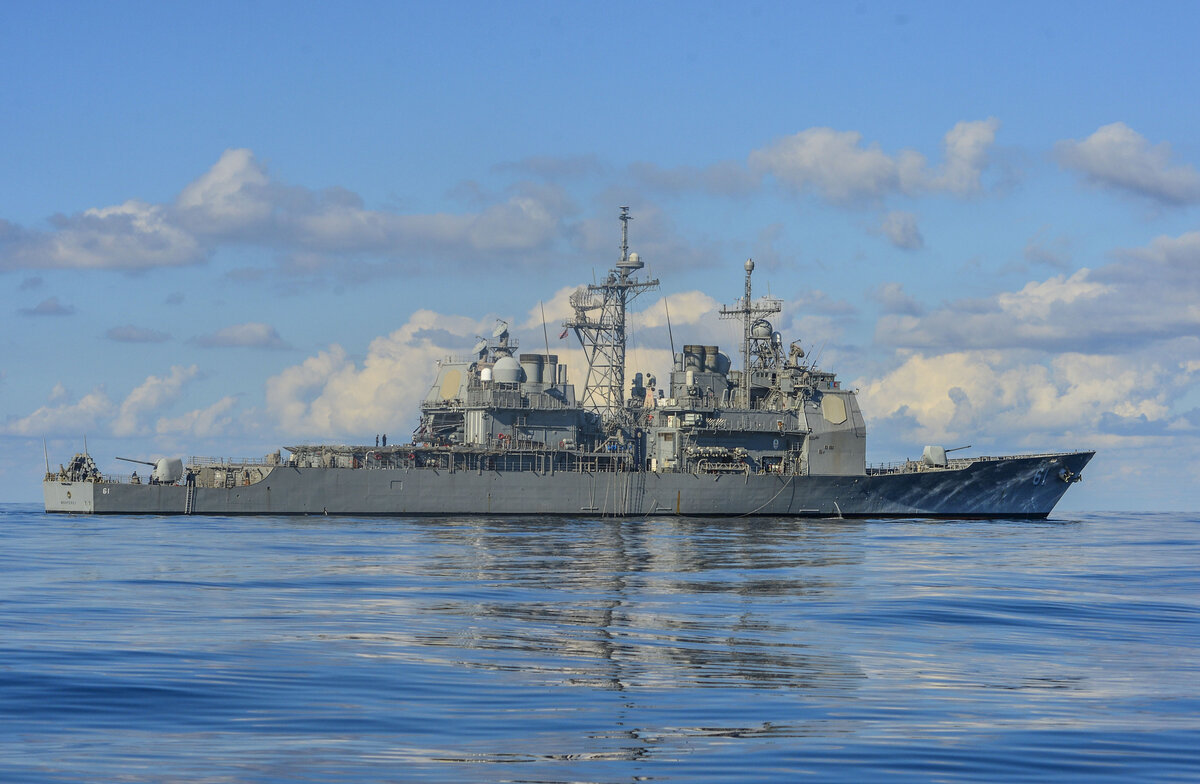 Ракетный крейсер USS Monterey (CG-61). Источник: goodfon.ru