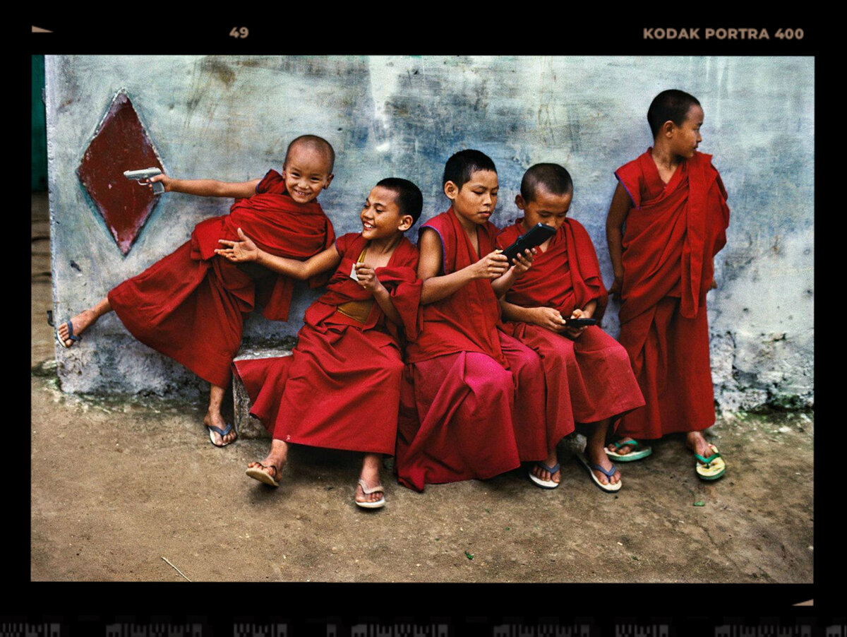 Юные монахи, Индия, 2001