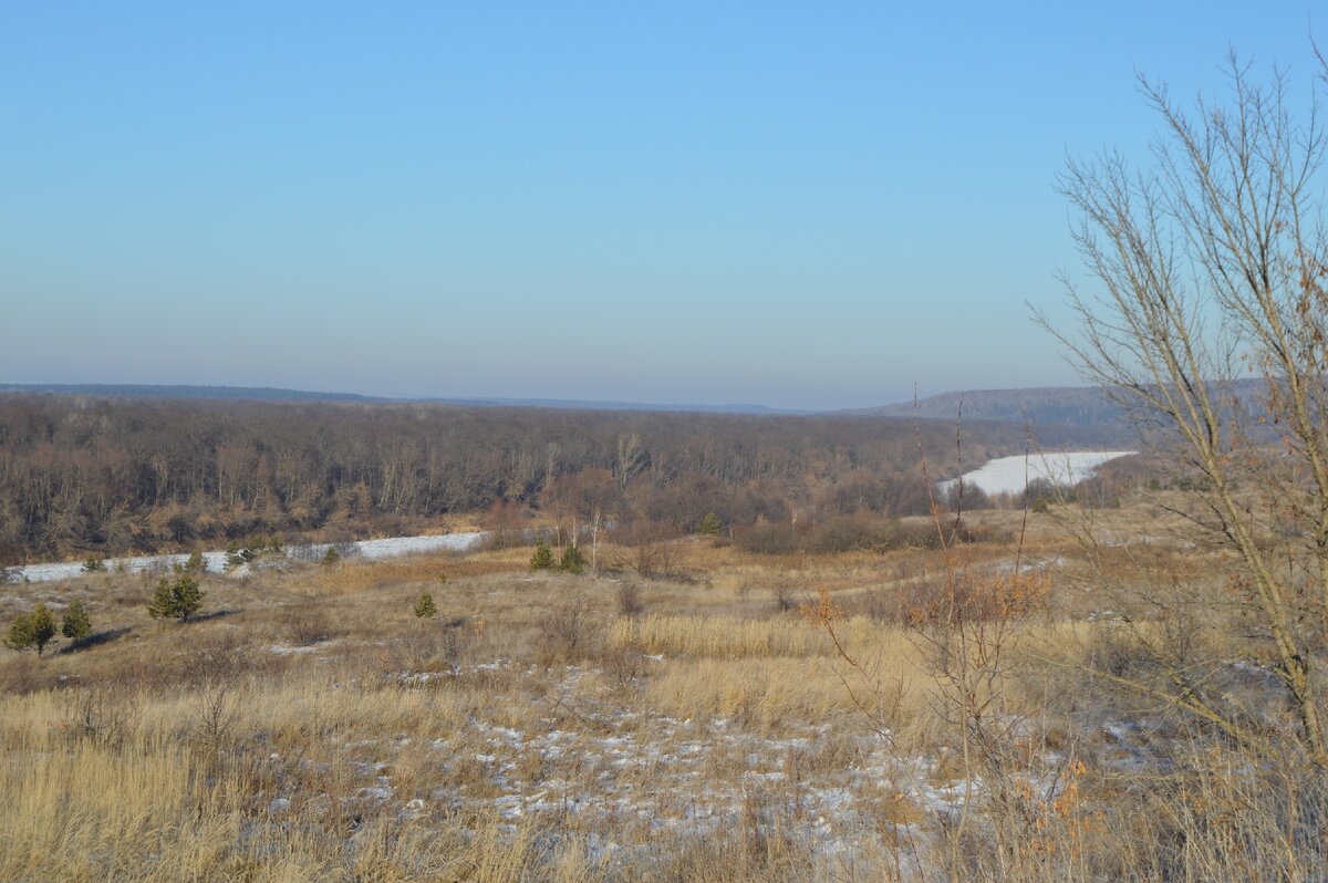 На Суре встал лед. Фото автора