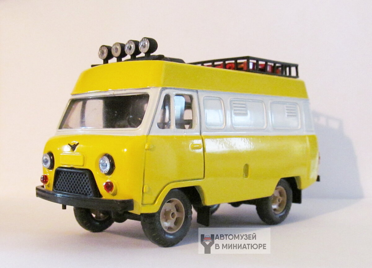 УАЗ-3962 Экспедиция (1:43, МОМ) из коллекции автора