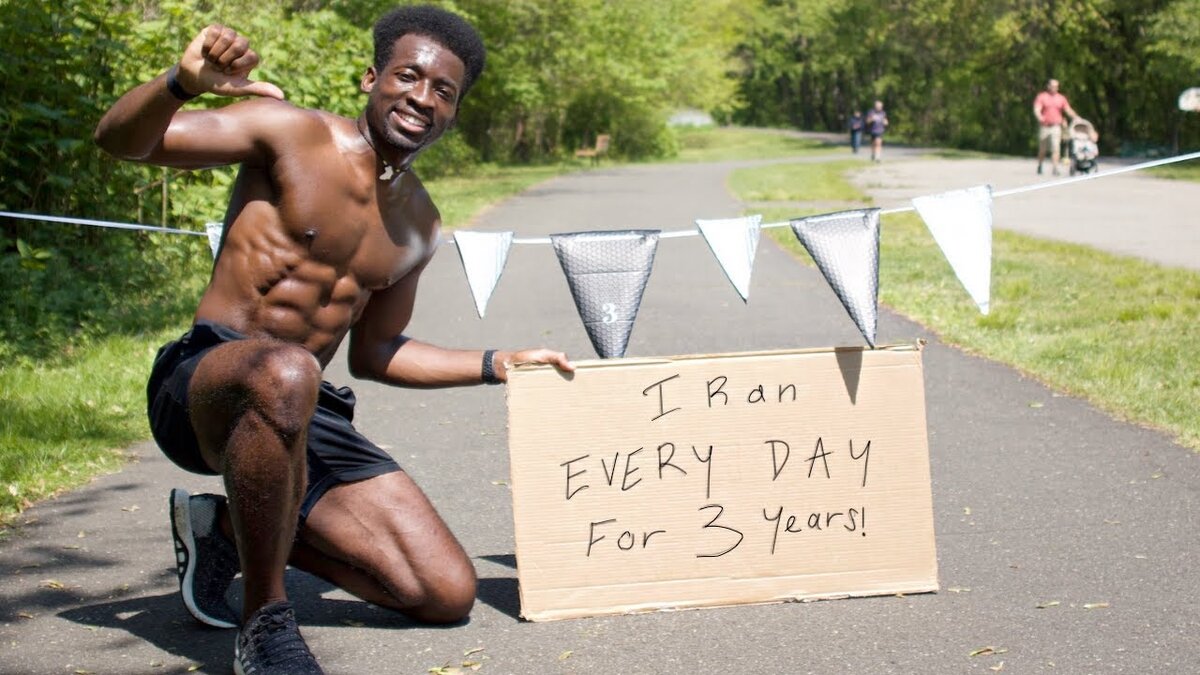 Американский блогер-атлет бегает каждый день и показывает как трансформируется его тело. Хотя бы 5-10 минут в день вы должны бежать!