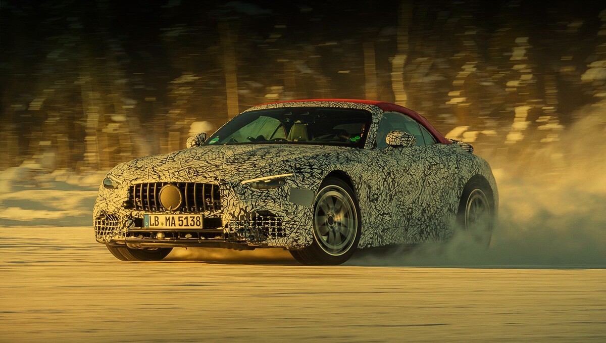 Премьера открытой модели Mercedes-AMG SL намечена на конец 2021 года, а после испытаний в Скандинавии прототипы отправятся на Нюрбургринг для финальной отладки управляемости.