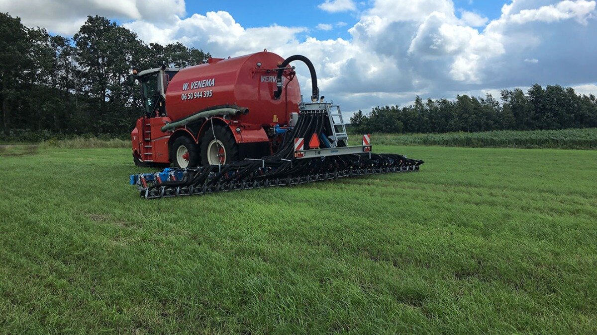 Фото: Портал trekkeronline.nl Техника Duport DW 10156 All Track HD в поле