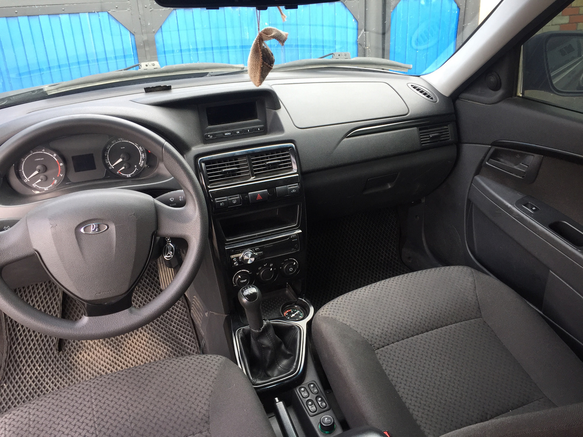 Сало Lada priora 2016 год