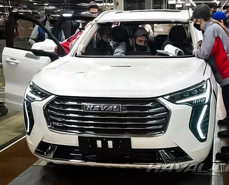 Первый Haval Jolion, собранный в России. Источник иллюстрации - haval.ru