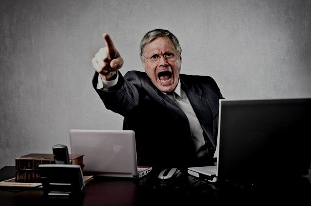Злой шеф. Фото взято из сети Яндекс.Картинки.