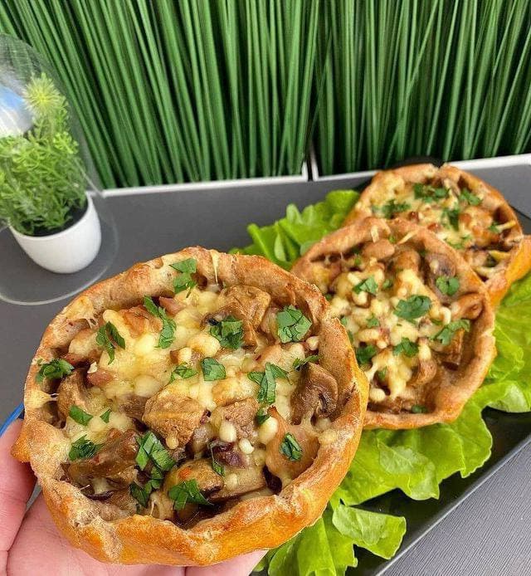 Такими пирожками можно запросто удивить своих родных !