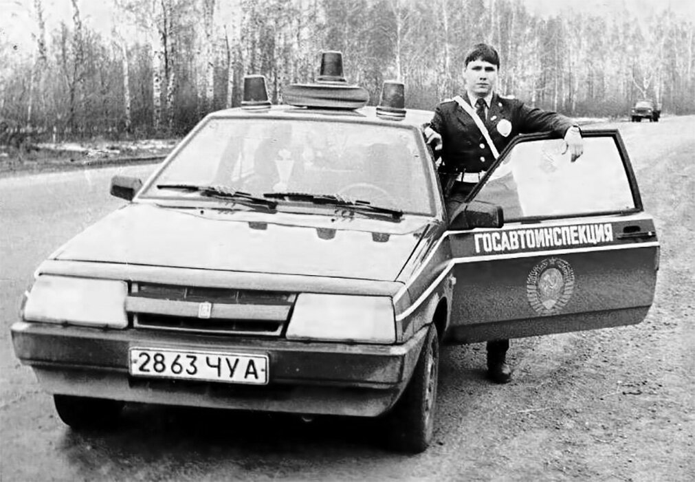 Машины милиции 90х