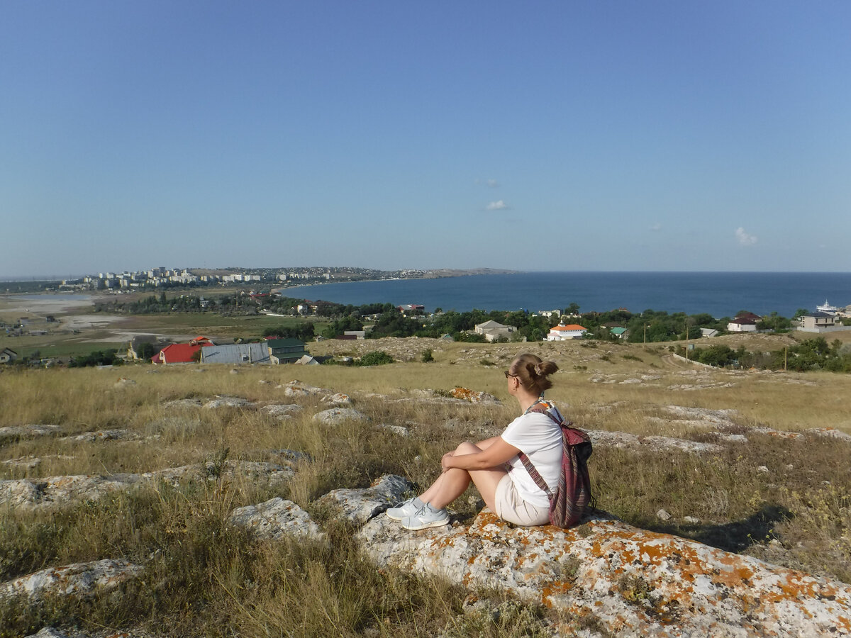 с. Мысовое и Русская бухта. Вдалеке г. Щелкино.