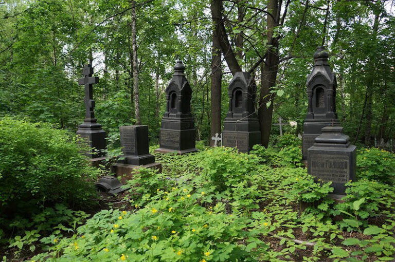 Малоохтинское кладбище в санкт петербурге