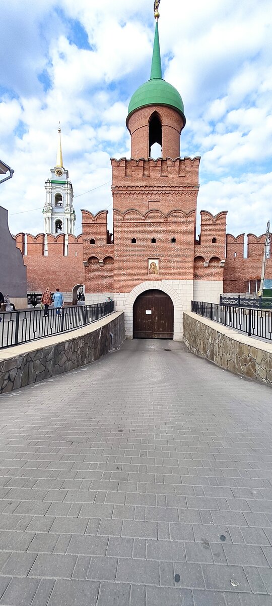 Вход в кремль. Фото автора©