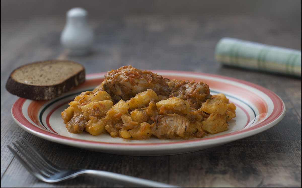 Жаркое из курицы с картошкой