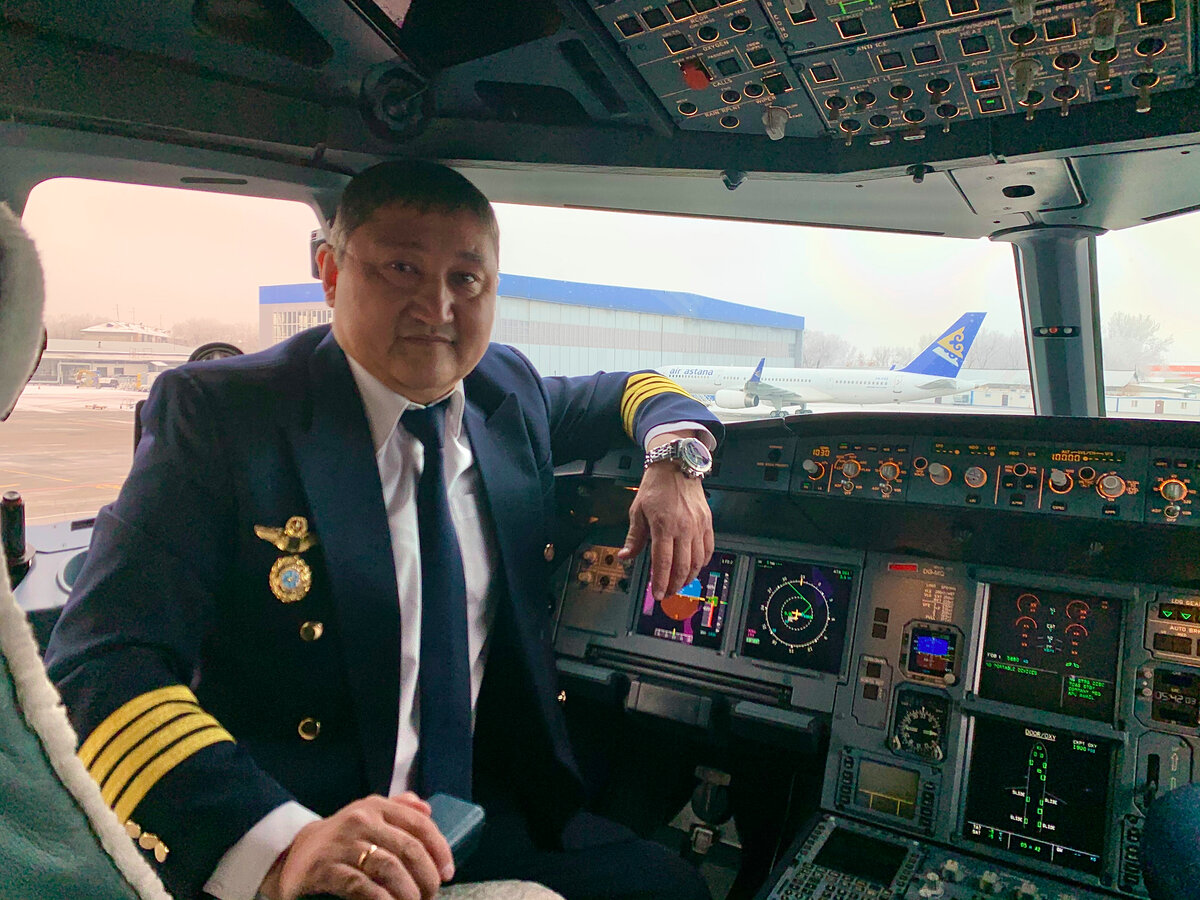 In the cockpit A320 ACJ