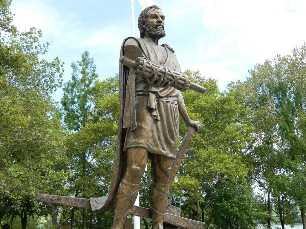 Памятник Луцию Квинкцию Цинциннату в городе Цинциннати, США