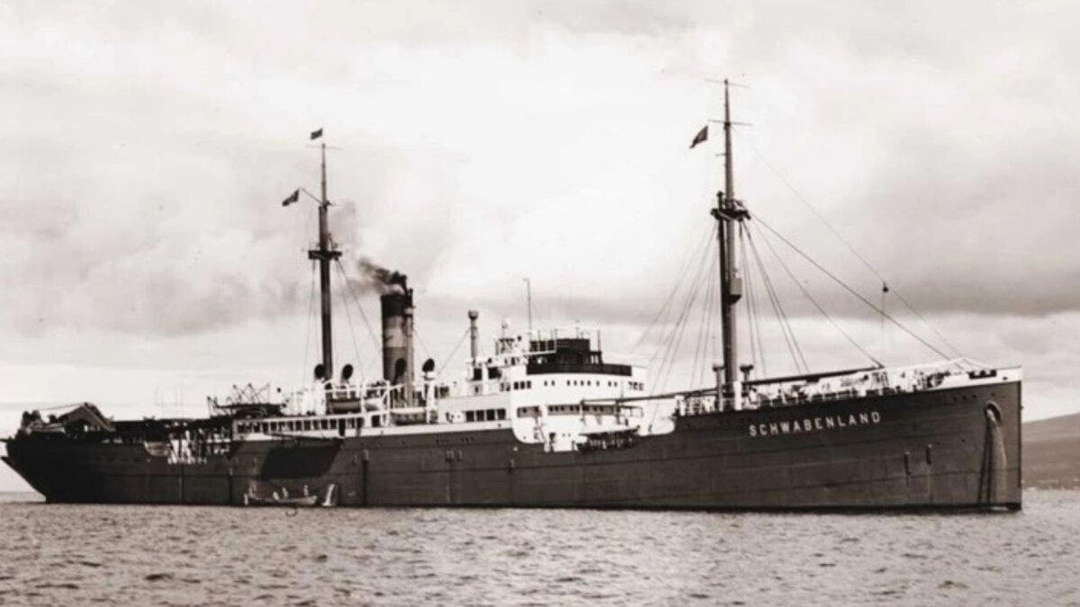 Немцы прибыли в Антарктиду в январе 1939 года на специально оборудованном судне, получившем название "Швабия". 