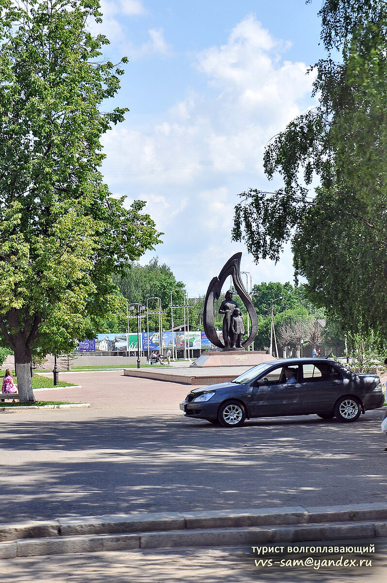 На автобусе по городу к Ипатьевскому монастырю. Кострома, часть 7 | Турист  волгоплавающий | Дзен