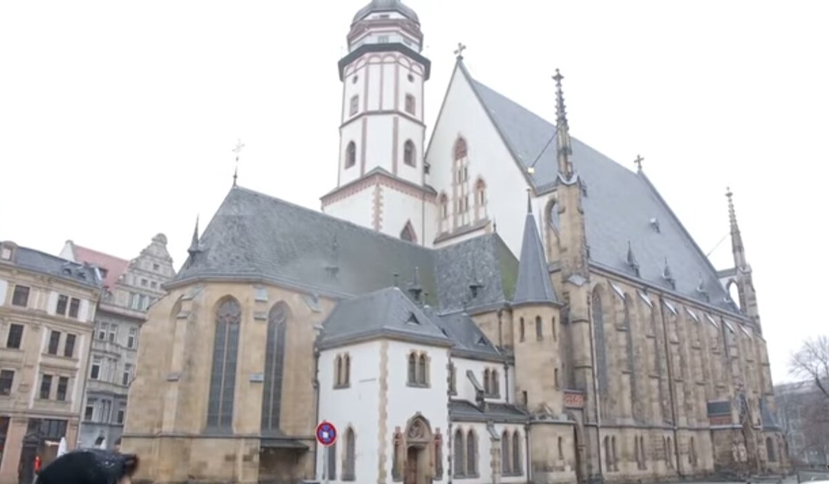 Церковь святого Фомы (немножко туман)