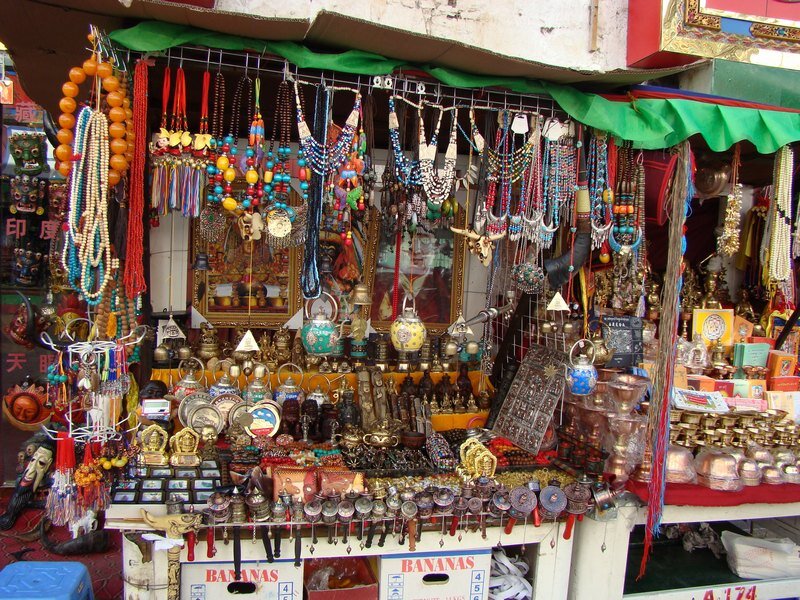 На прилавках Лхасы