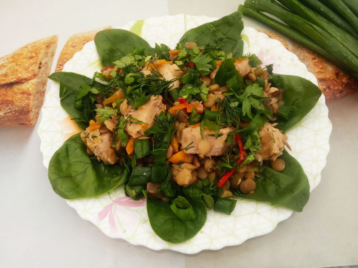 Чечевица тушеная с овощами и филе
