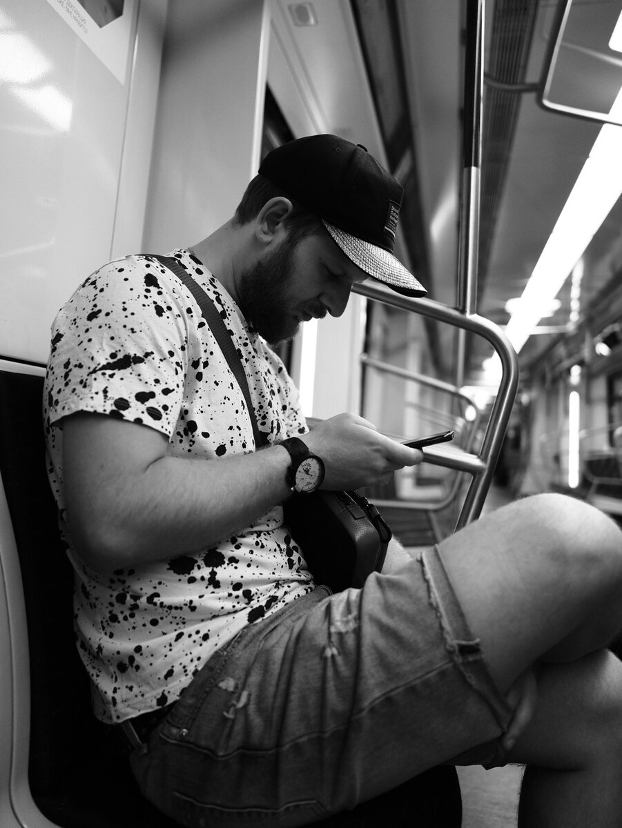 ©️Уличный фотограф Сергей Караваев, Fujifilm X-T4, Fujifilm XF 18mm f/1.4 R LM WR