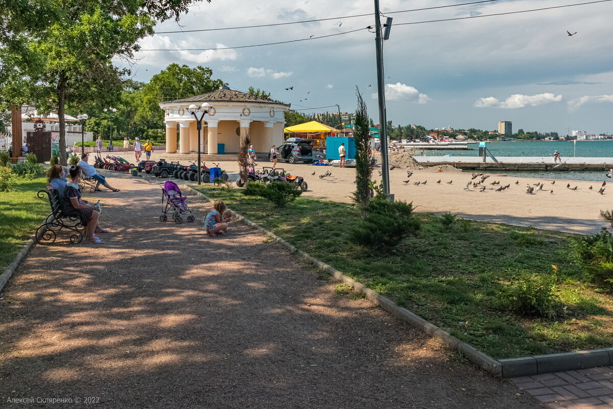 Крым 2022. Феодосия. Главные места города-курорта. Набережная Десантников и  провальный сезон | НЕ ФОТОГРАФ | Дзен