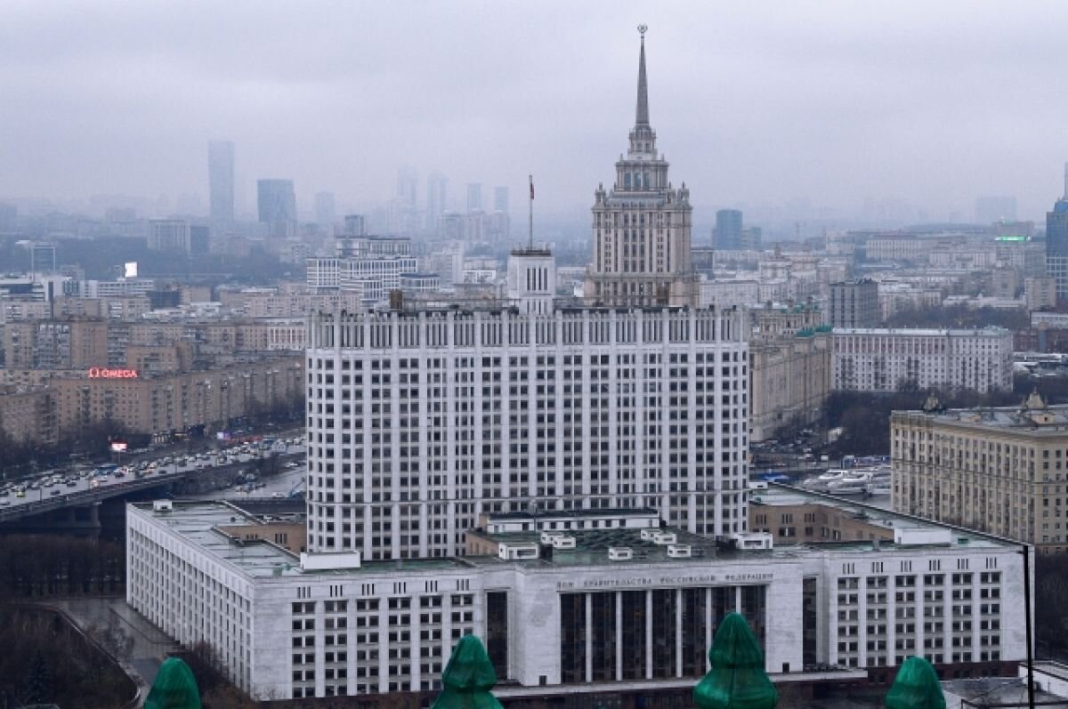    СМИ: в здании правительства РФ снова ввели масочный режим