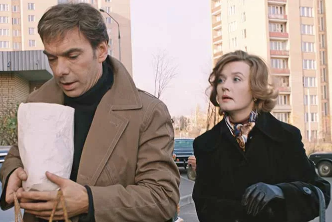 помните, откуда цитата? Гоша собирался решать всё за Катерину