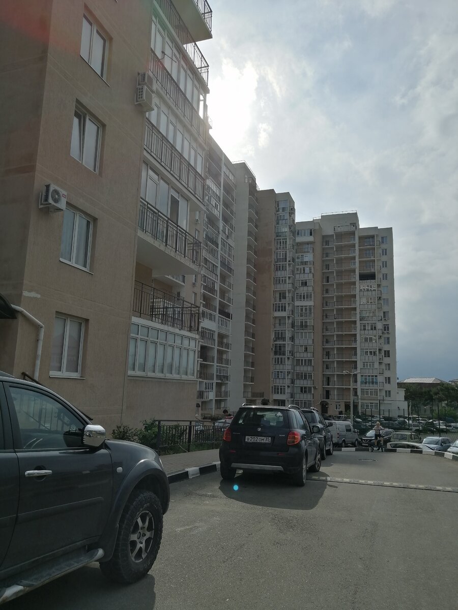 Одна из новостроек эконом-класса в Геленджике 