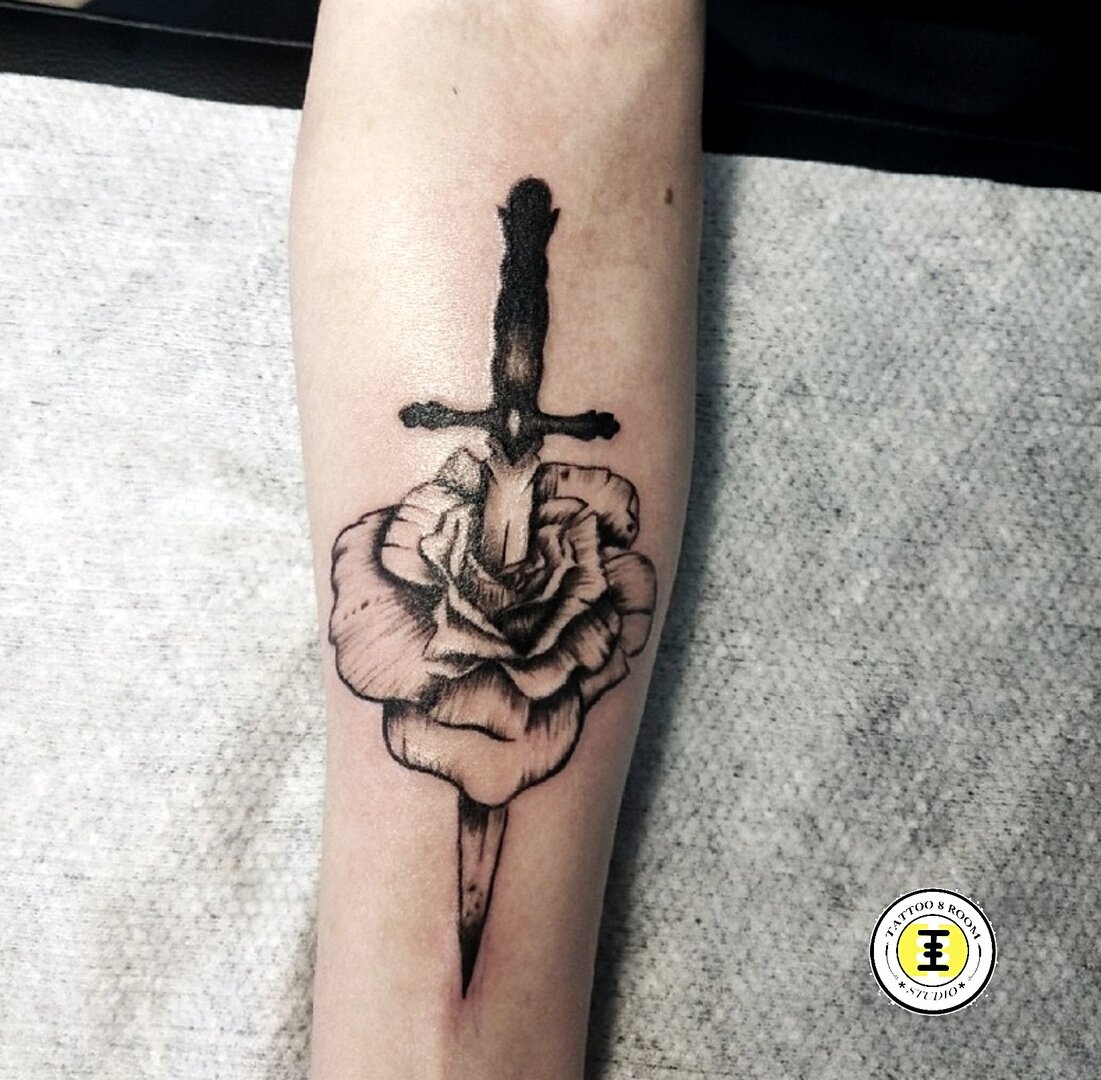 Религиозное значение тату розы, о котором вы не догадываетесь | КОТ TATTOO STUDIO | Дзен