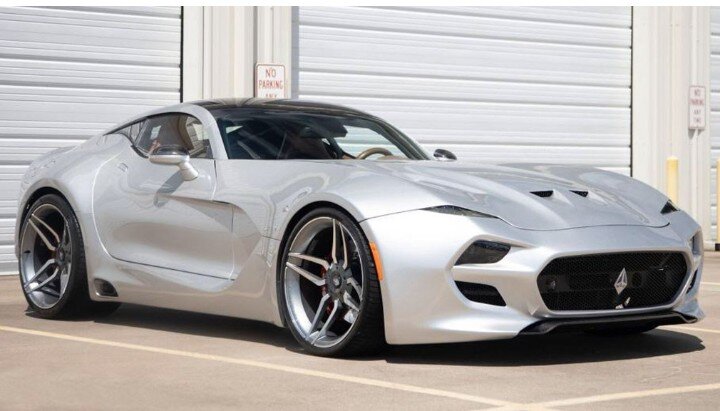 В штате Техас продают один из пяти выпущенных автомобилей Force 1 V10. Выставленный на продажу образец является первым прототипом, собранным компанией VLF Automotive. Его оценили в 275 тыс. долларов, что составляет 20 млн рублей.