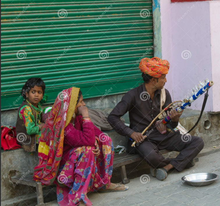 Семья цыгана музыканта