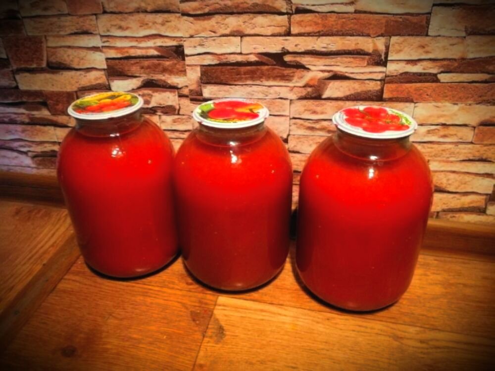 Домашний томатный сок с мякотью. Сок томатный 3 литра. Сок томатный 3 л 3 л. Сок в трехлитровых банках. Томатный сок в банке.