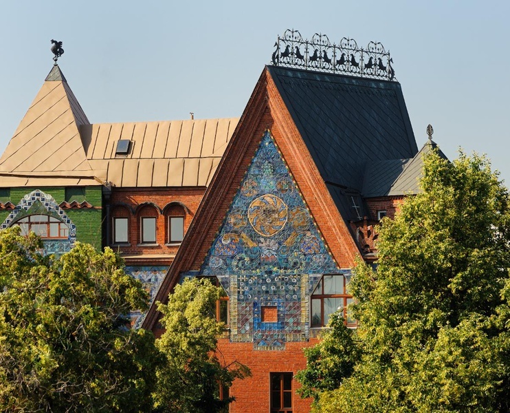 Источник: https://commons.wikimedia.org/wiki/File:%22%D0%94%D0%BE%D0%BC-%D1%81%D0%BA%D0%B0%D0%B7%D0%BA%D0%B0%22_(%D0%B4%D0%BE%D1%85%D0%BE%D0%B4%D0%BD%D1%8B%D0%B9_%D0%B4%D0%BE%D0%BC_%D0%97.%D0%90.%D0%9F%D0%B5%D1