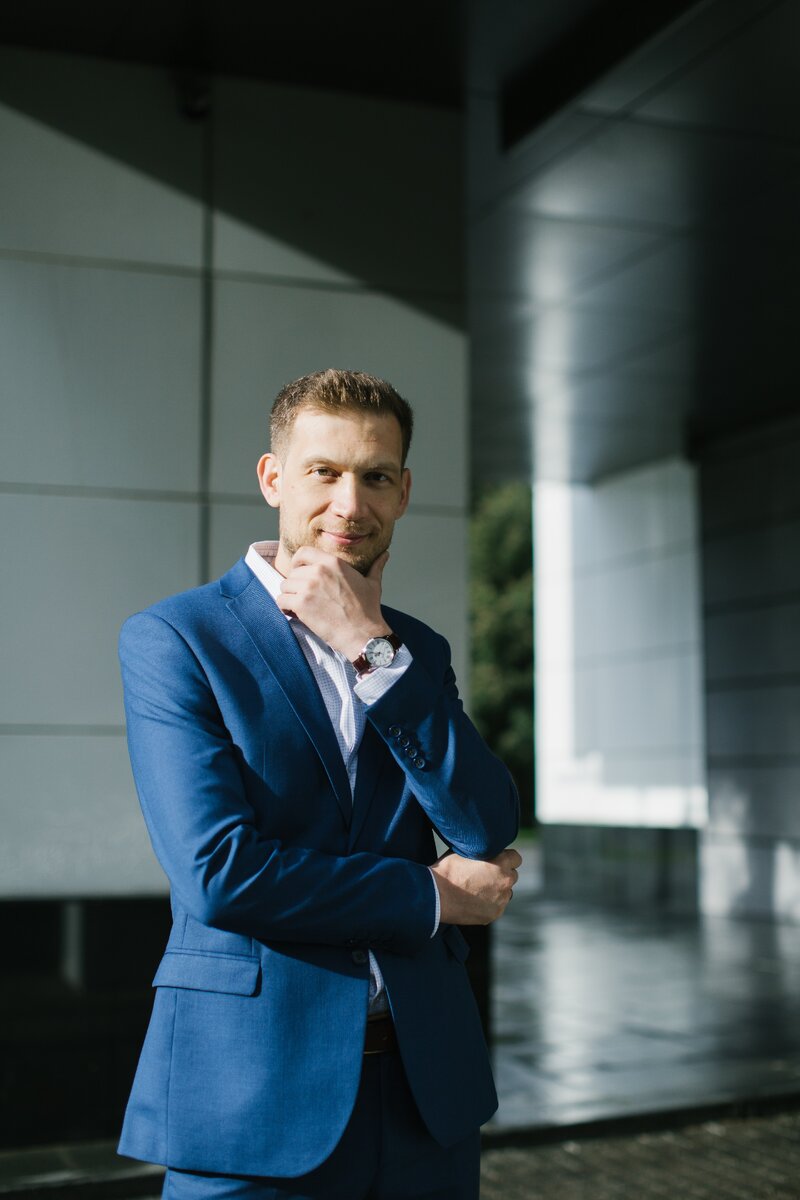 В раздумьях