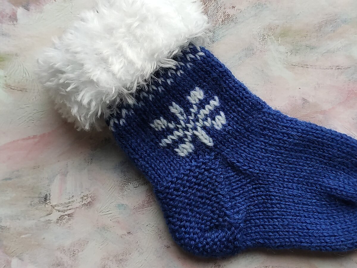 Вышивка Снежинки по лицевой глади