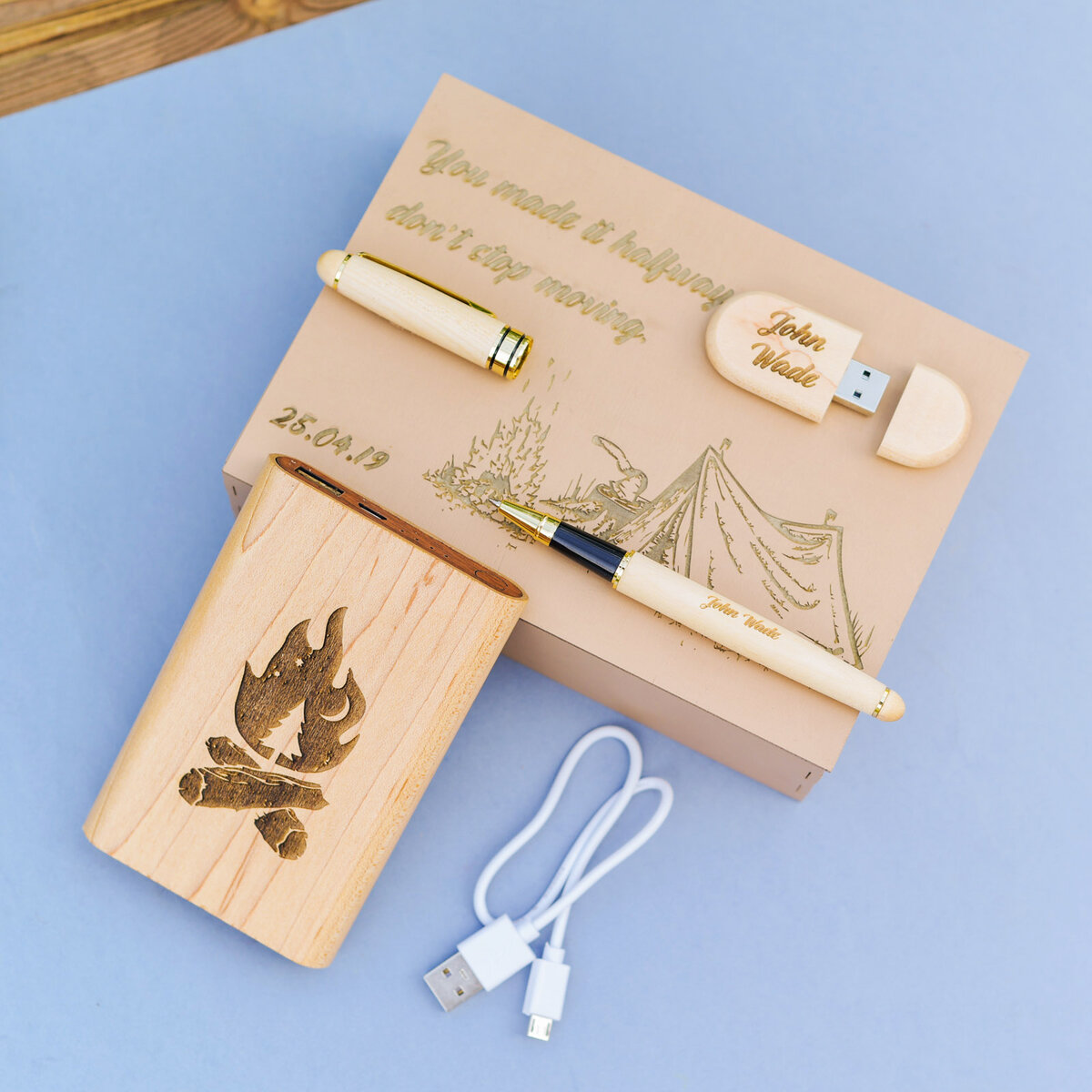 Набор "Ручка, флешка, PowerBank из натурального дерева" с персональной гравировкой